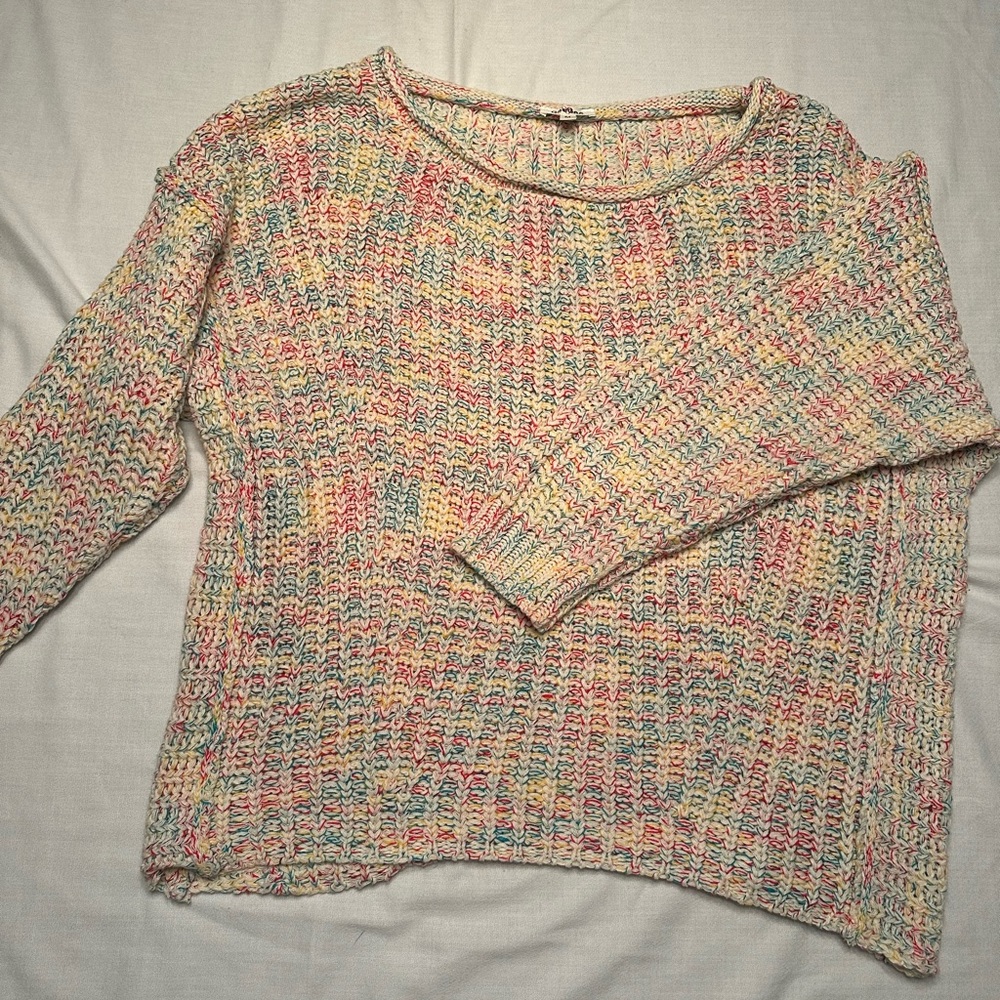 GeeGee. Multicolored boutique knitted sweater.